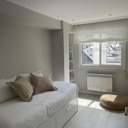 Golden Views Apartment Viveiro Luaran gambar