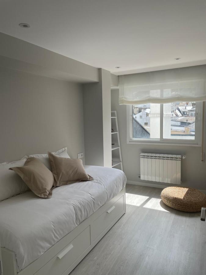 Golden Views Apartment Viveiro Luaran gambar